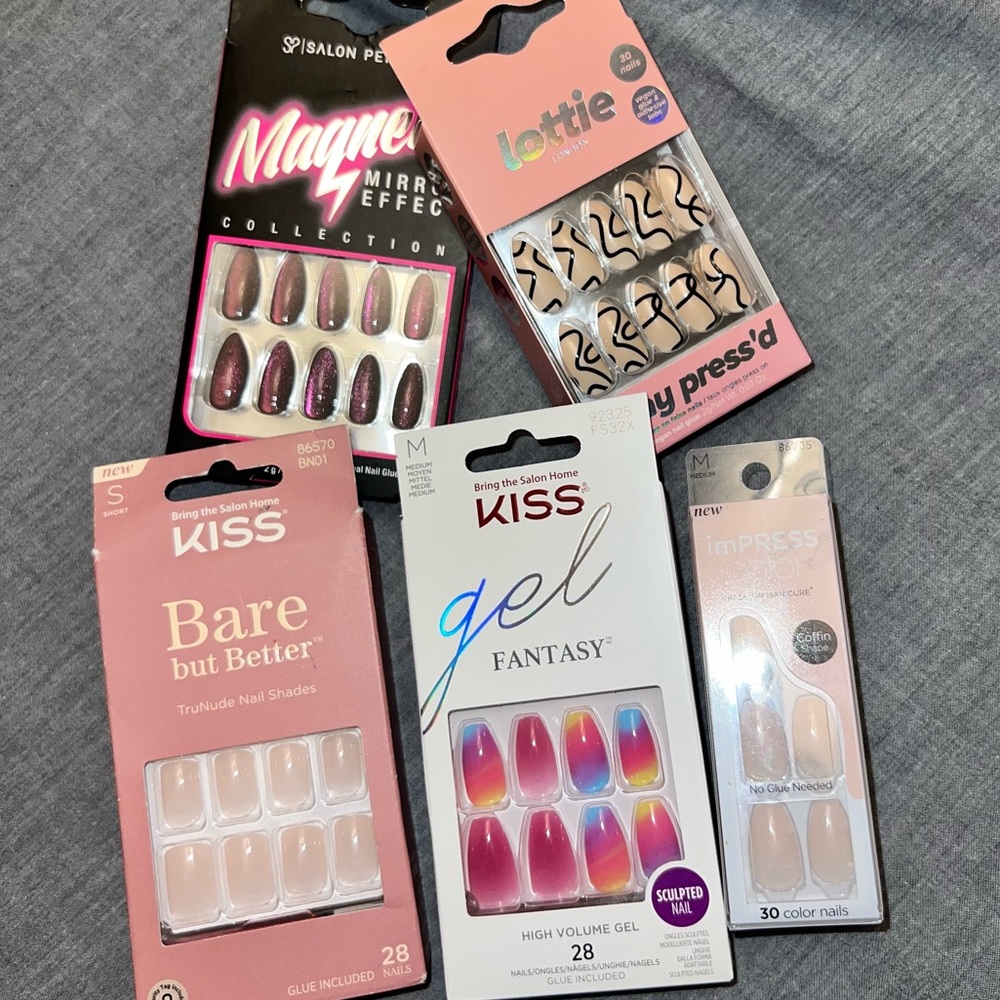 Press on nails bundle